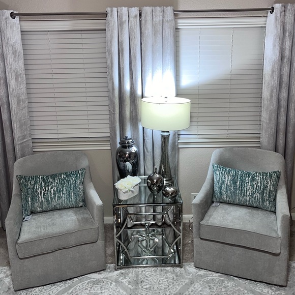 1-NWT CALDEIRA CUT VELVET DESIGN DECORATIVE PILLOW Read description for details - Picture 10 of 13